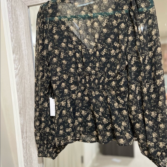 NWT ASTR The Label blouse SZ Small button detail w built in cami - Picture 2 of 5